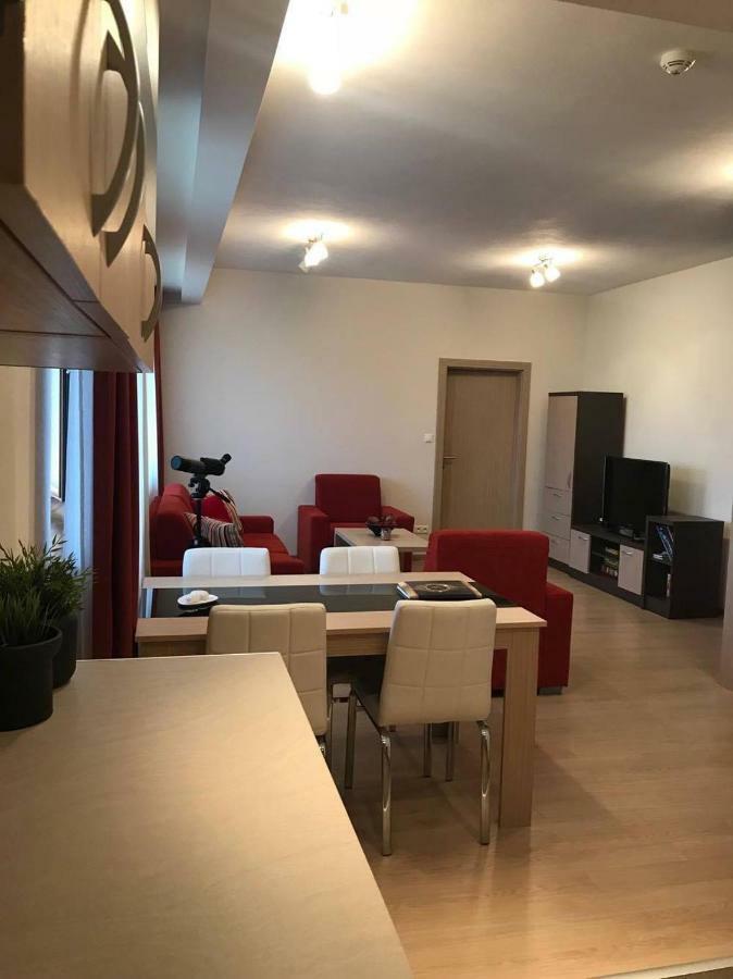 Apartmany Sabai Dee Стара Лесна Екстер'єр фото