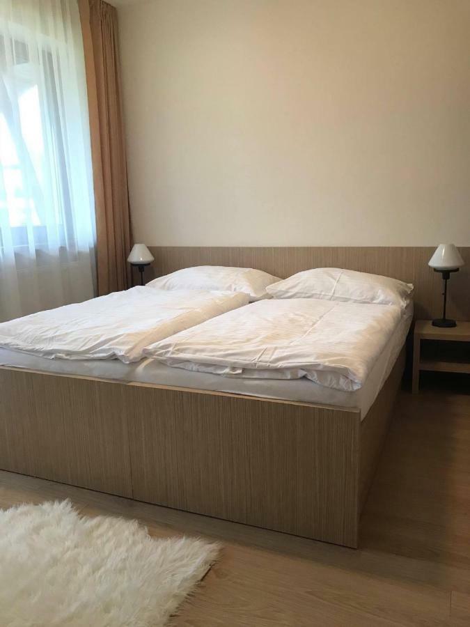 Apartmany Sabai Dee Стара Лесна Екстер'єр фото