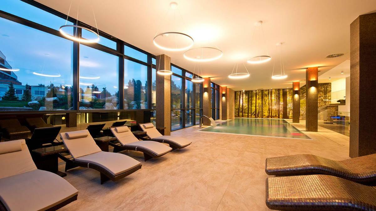 Apartmany Sabai Dee Стара Лесна Екстер'єр фото