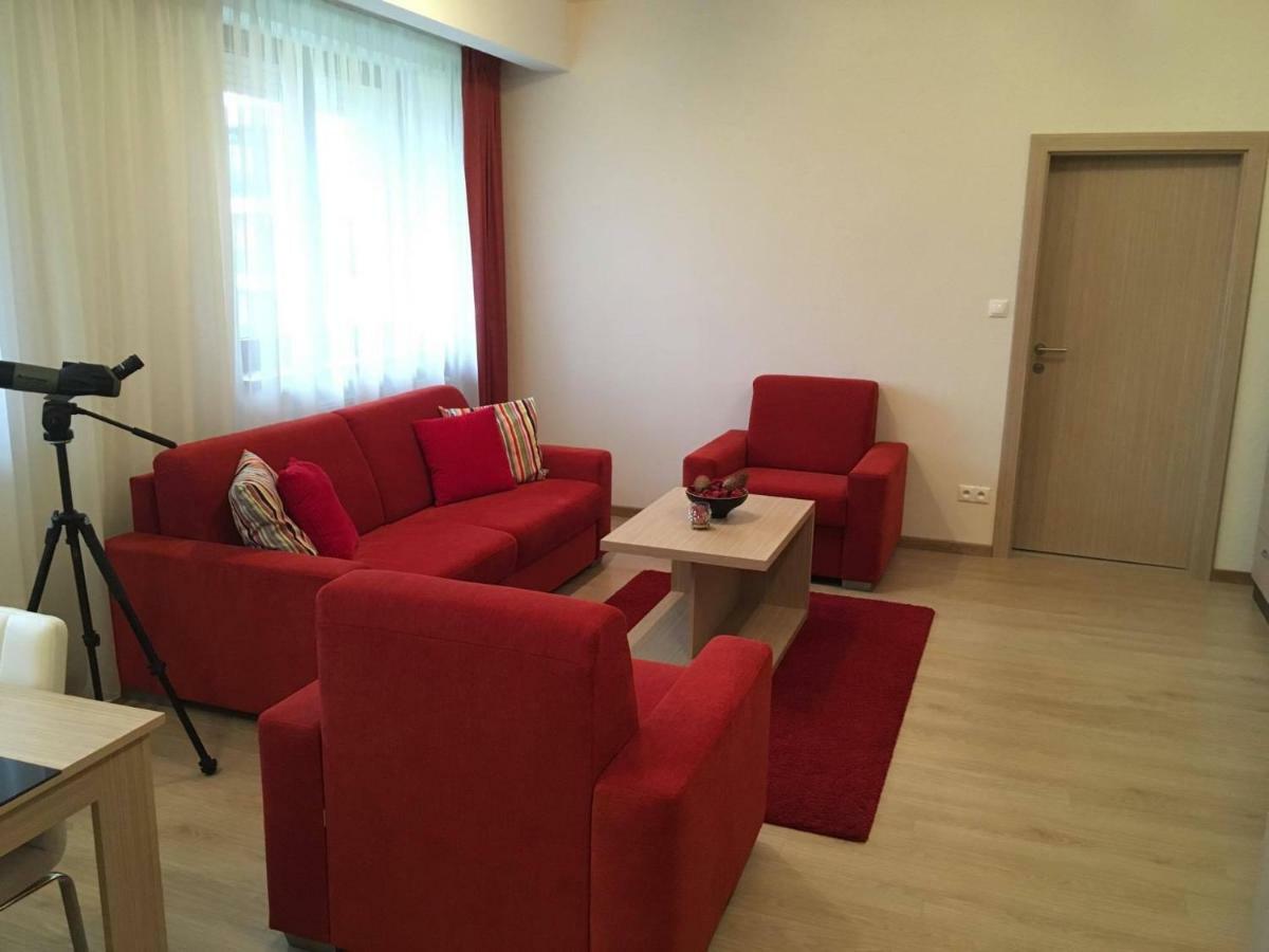 Apartmany Sabai Dee Стара Лесна Екстер'єр фото